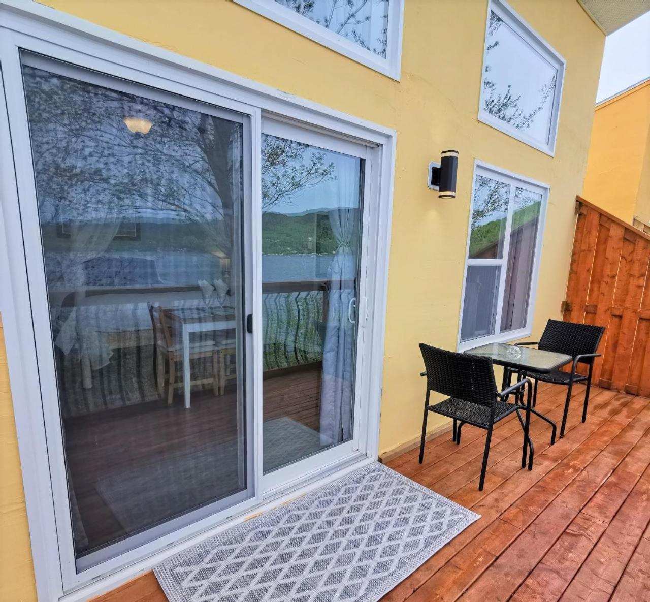 Knotty Pine Ocean Front Suite - Adults Only インゴニッシュ 部屋 写真